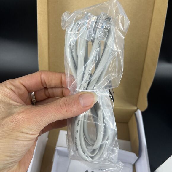 ARRIS SURFboard SB6190 Cable Modem 32 x 8 Gigabit DOCSIS 3.0 White with box - Picture 8 of 16